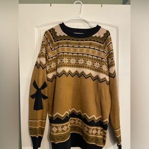 LARGE DUTCH BROS CHRISTMAS HOODIE!!